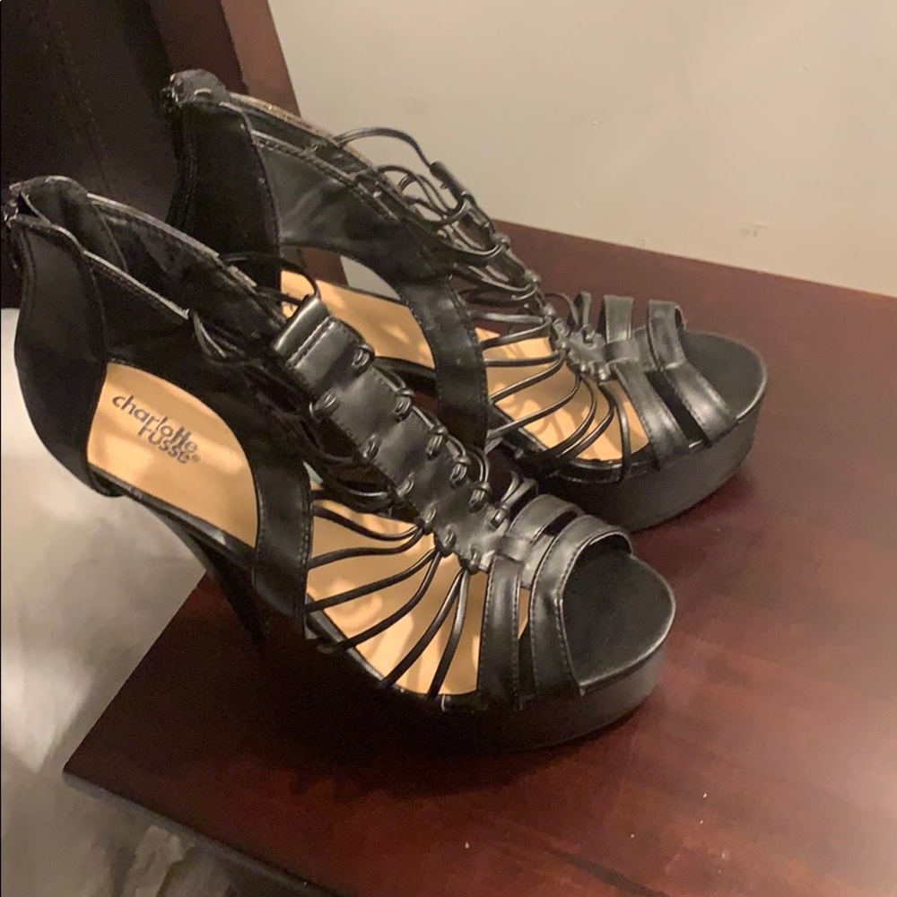 Heels - Picture 3 of 4